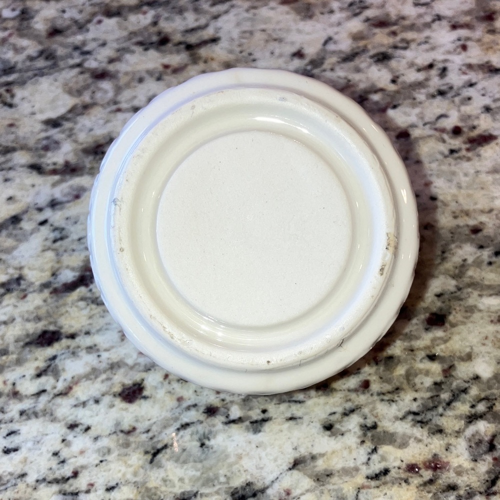 Ceramic Asymmetrical Tealight Candle Holder Praise the Lord for He Is Good - Picture 8 of 8